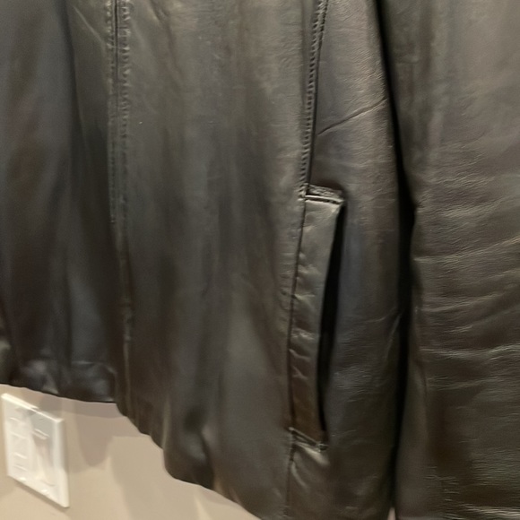 Custom made leather jacket made by Trust Leather in Istanbul, Turkey. - Picture 5 of 6